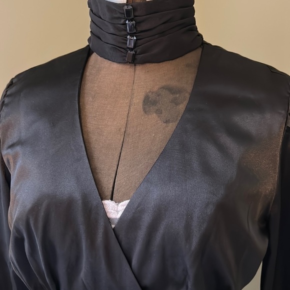 Svetlana size 8 & 4 high neck long sleeve sexy keyhole tuxedo tail ruching cuff - Picture 5 of 17